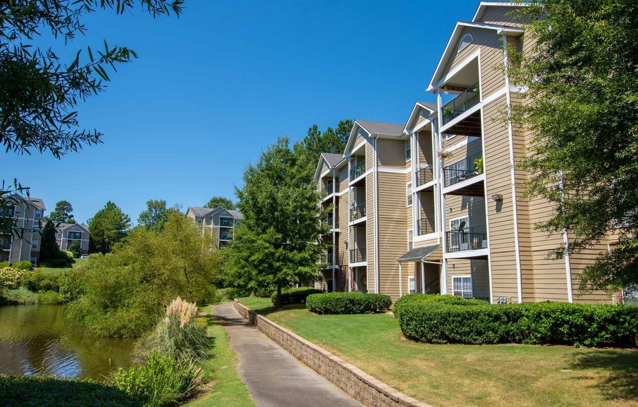 Walden Pond Apartments Columbus