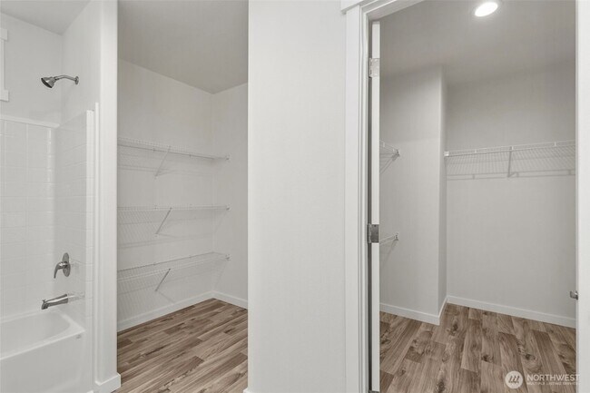Building Photo - 6772 NE Whidbey Dr
