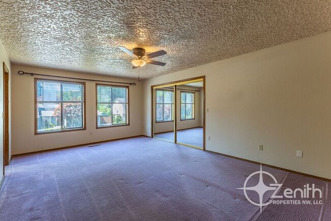 Building Photo - 9313 NE 81st Ave