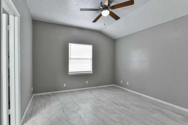 Building Photo - Stunning 4-Bedroom Home in Temple, TX