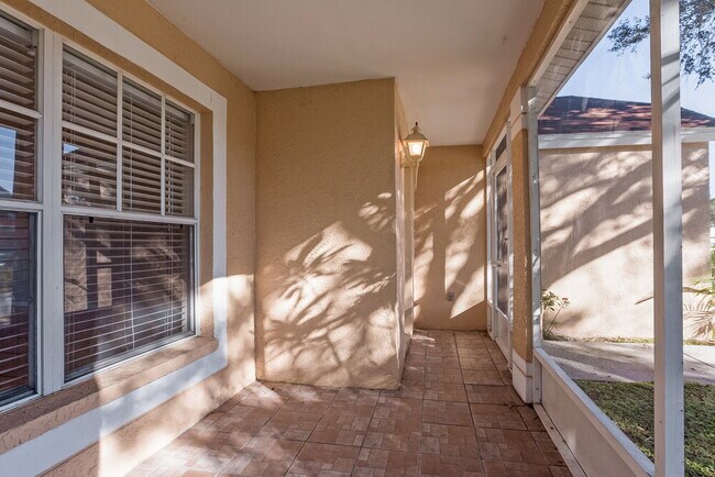 Building Photo - 2435 Sagemont Dr