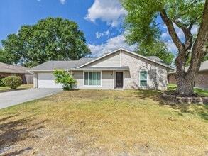 Building Photo - 13010 Foxburo Dr