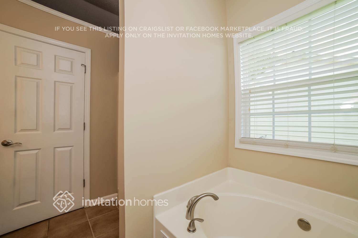 Building Photo - 1747 Fort River Way