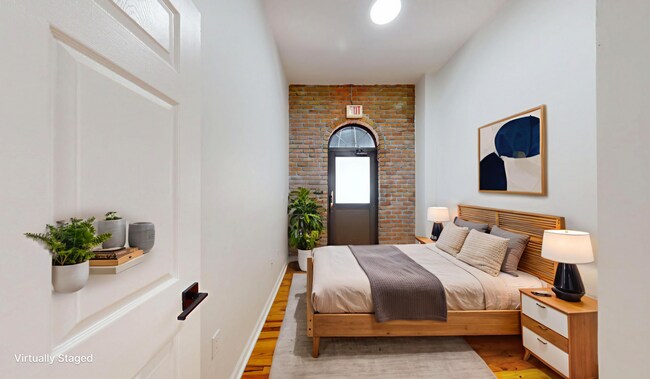Building Photo - 436 Graham Ave
