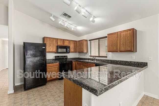Building Photo - 1949 W Vineyard Plains Dr