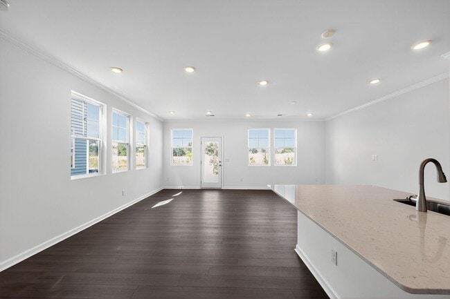 Building Photo - 88 Blossom Fld Wy