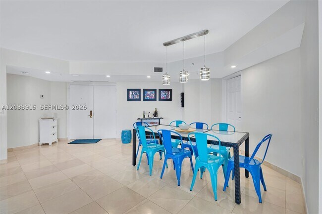 Building Photo - 6301 Collins Ave