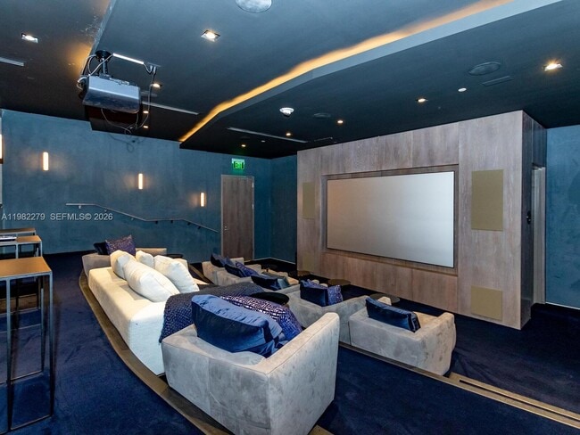 Building Photo - 650 NE 32nd St