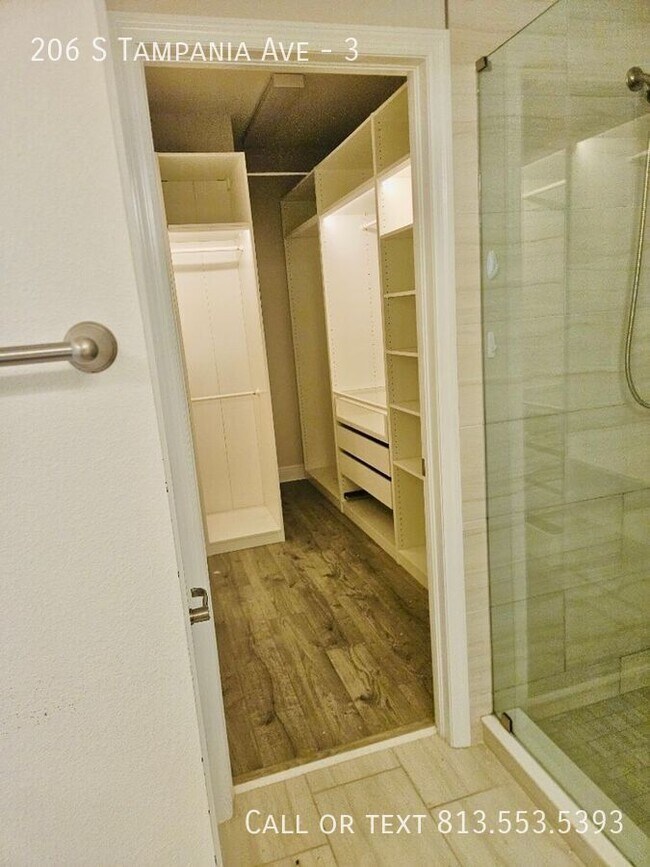 Building Photo - 206 S Tampania Ave