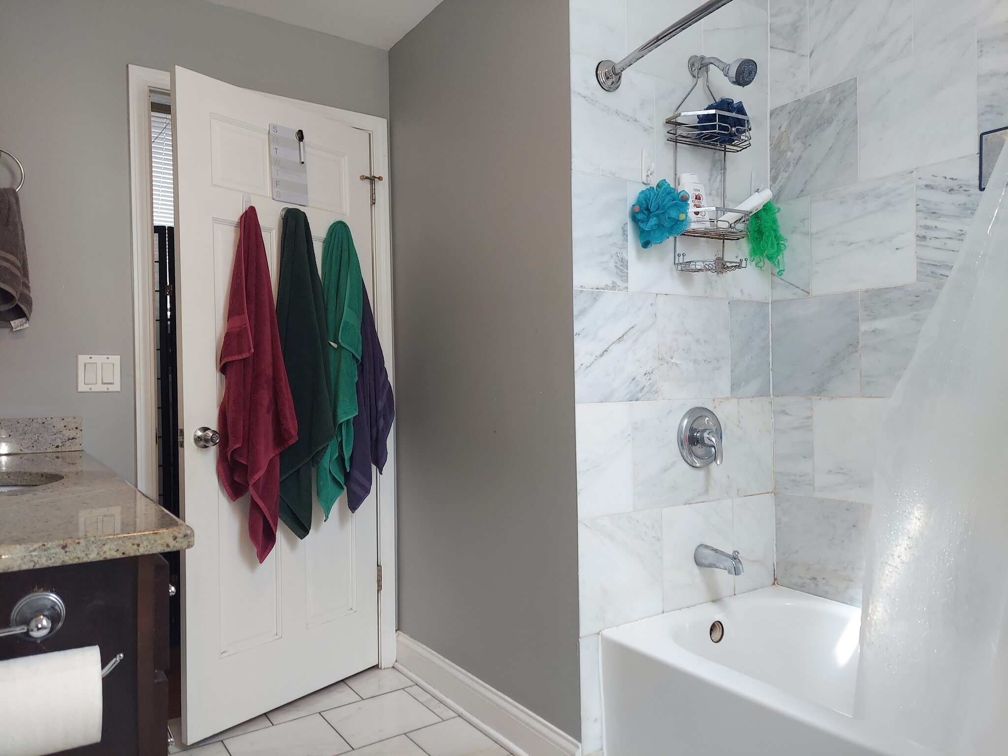 Building Photo - 1832 W Addison St