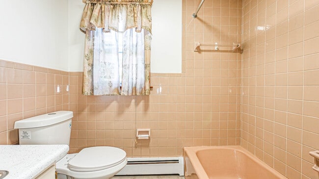 Building Photo - 46 Millis St