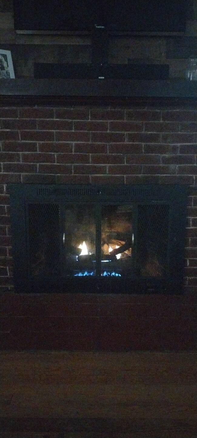 Building Photo - 36 Underwood Ave