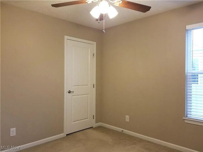 Building Photo - 5055 Lake Forest Dr