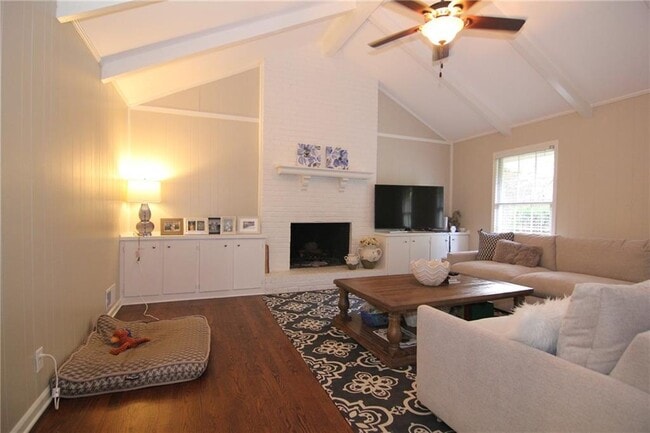 Building Photo - 3571 Sunderland Cir NE