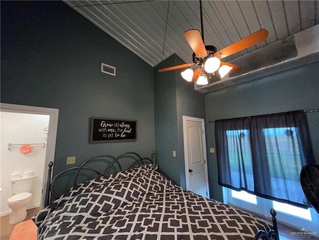 Building Photo - 9 Parker Rd