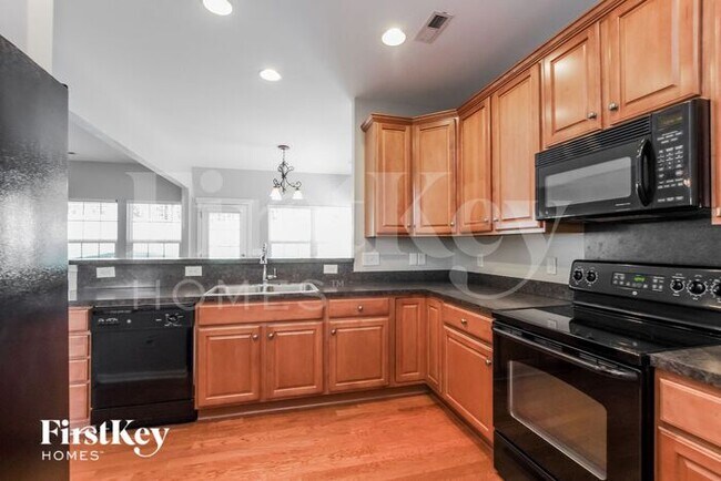 Building Photo - 16211 Long Talon Way