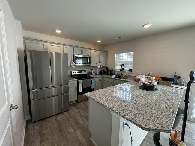 Building Photo - 4109 Laurel Rdg Dr