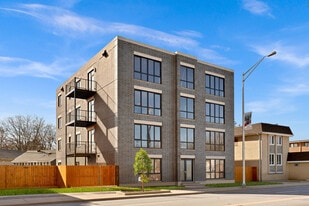 Building Photo - 8631 Grand Ave