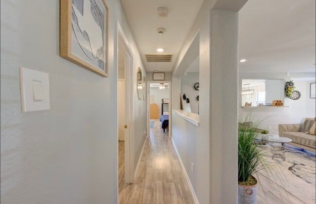 Building Photo - 13131 Dawn Hollow Ln