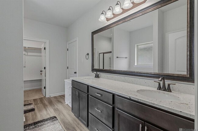Building Photo - Modern 3 Bedroom Home with Private Backyard Views in Forestwood