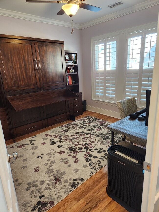 Building Photo - 5855 Vlg Rdg Wy