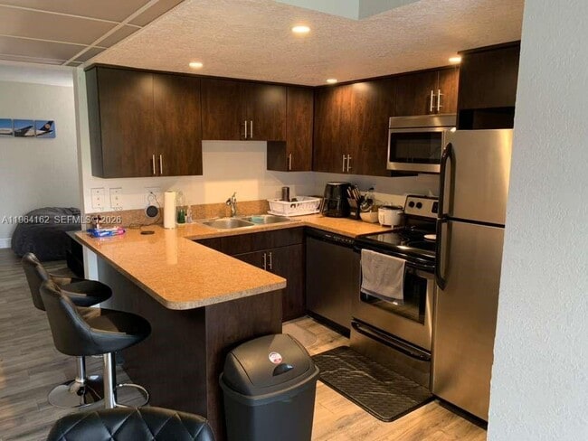 Building Photo - 3737 NW 20th St