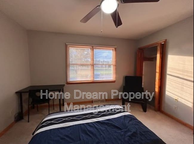 Building Photo - 1401 Bragg Rd