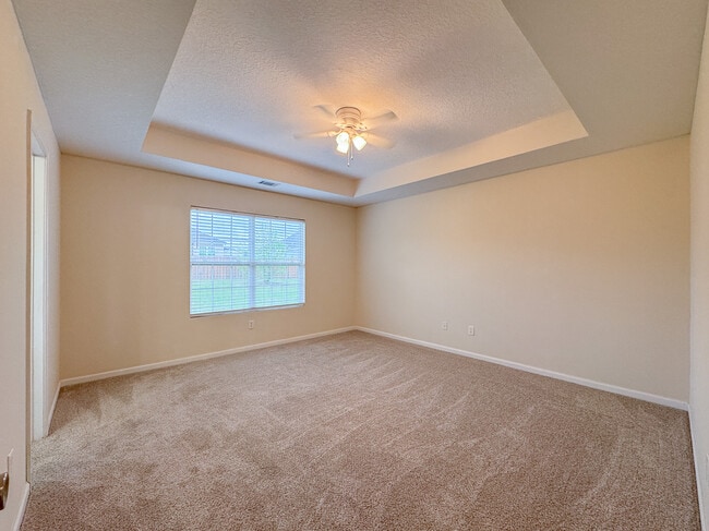 Building Photo - 5021 Scotch Pine Ave