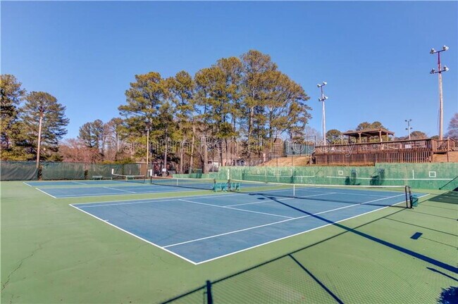 Building Photo - 2990 Summit Ridge