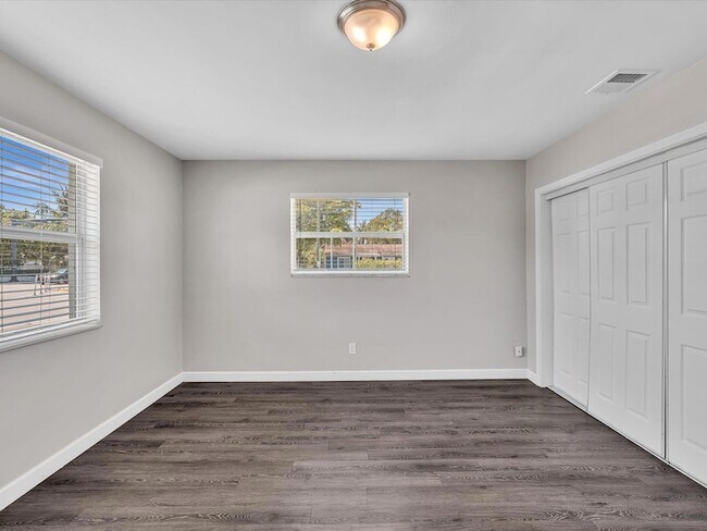 Building Photo - 54 SW 16th St