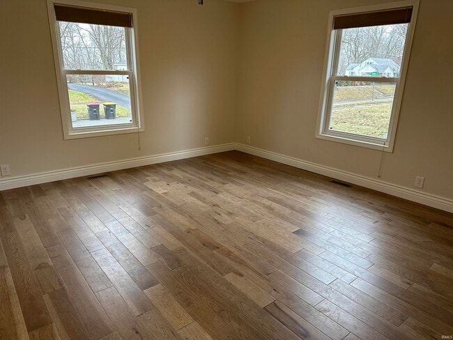 Building Photo - 126 E North St