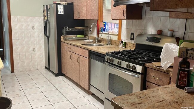 Building Photo - 135-10 87th Ave