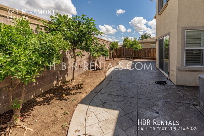 Building Photo - 381 Miramonte-