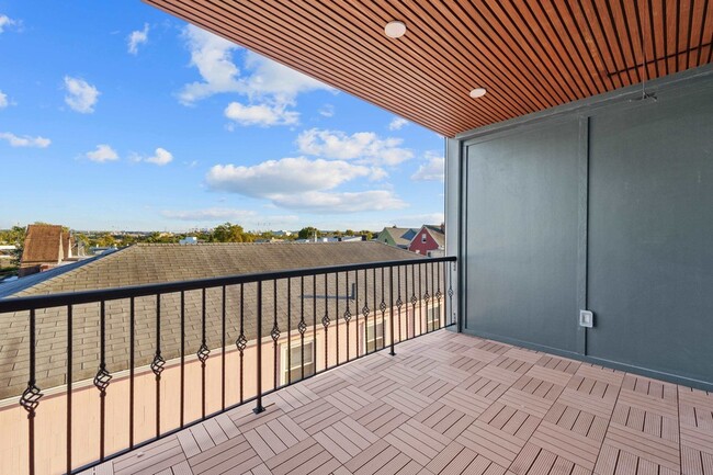 Building Photo - 312 Garfield Ave