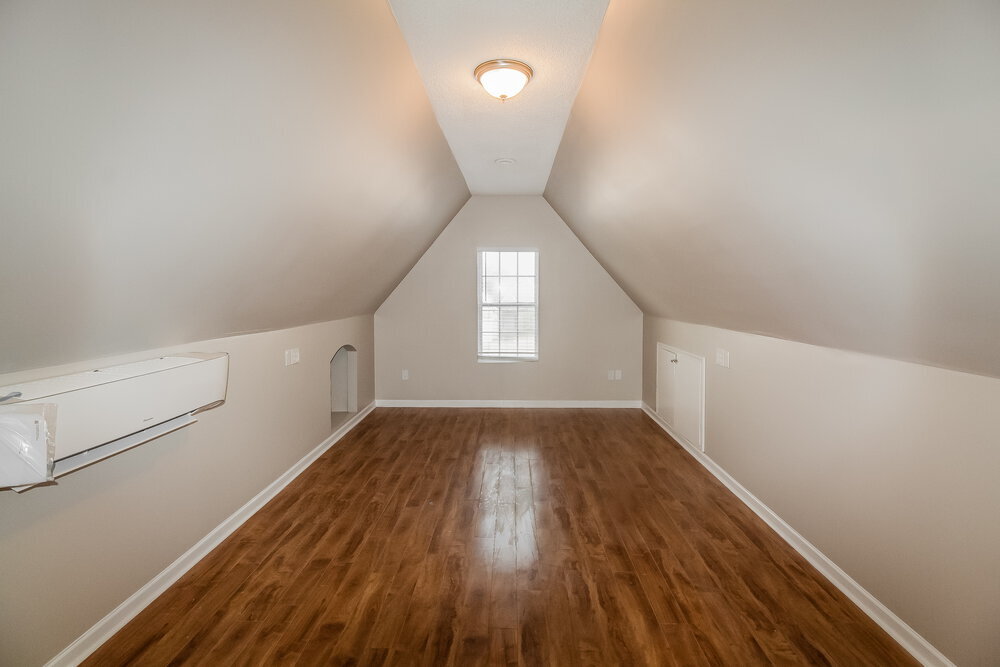 Building Photo - 4283 Ravenwood Park W