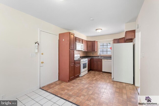 Building Photo - 353 Blackwood Clementon Rd