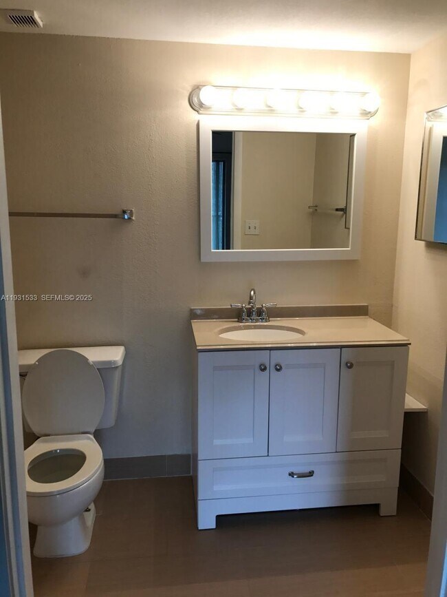 Building Photo - 2445 SW 18th Terrace