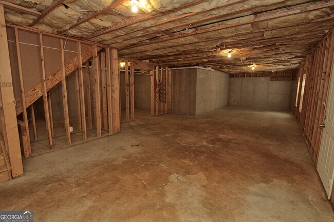 Building Photo - 728 Castle Top Ct SE