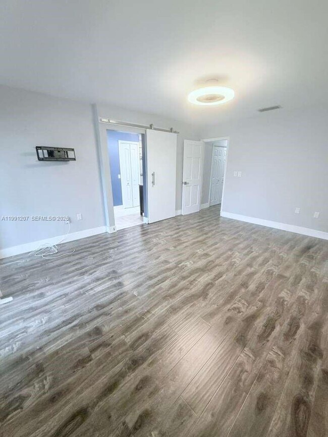 Building Photo - 8517 NW 9th Pl