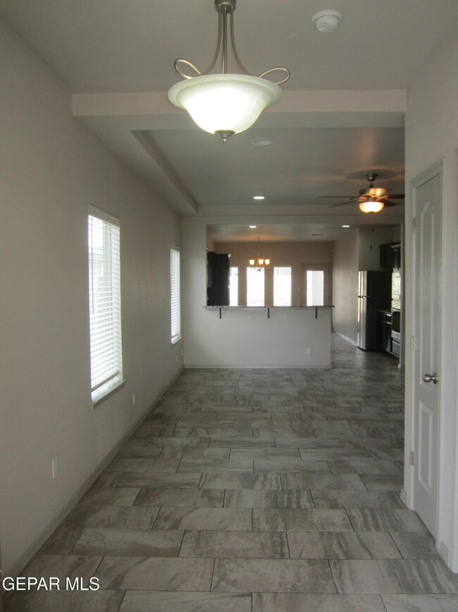 Building Photo - 323 Malta St