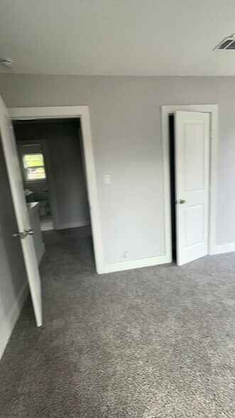 Building Photo - 3431 Rosedale St