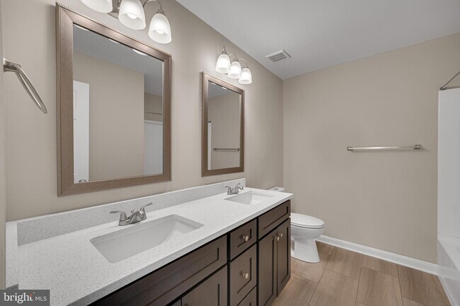 Building Photo - 8101 Chelaberry Ct