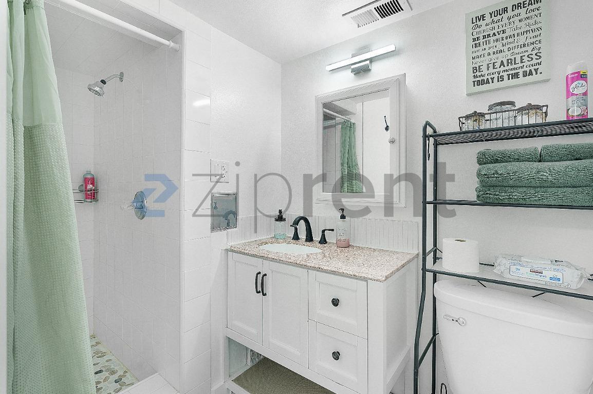 Building Photo - 1168 Herbert Ave