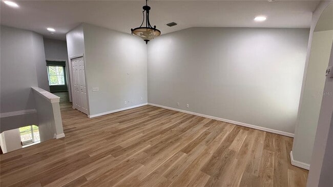 Building Photo - 3342 Covered Bridge Dr W