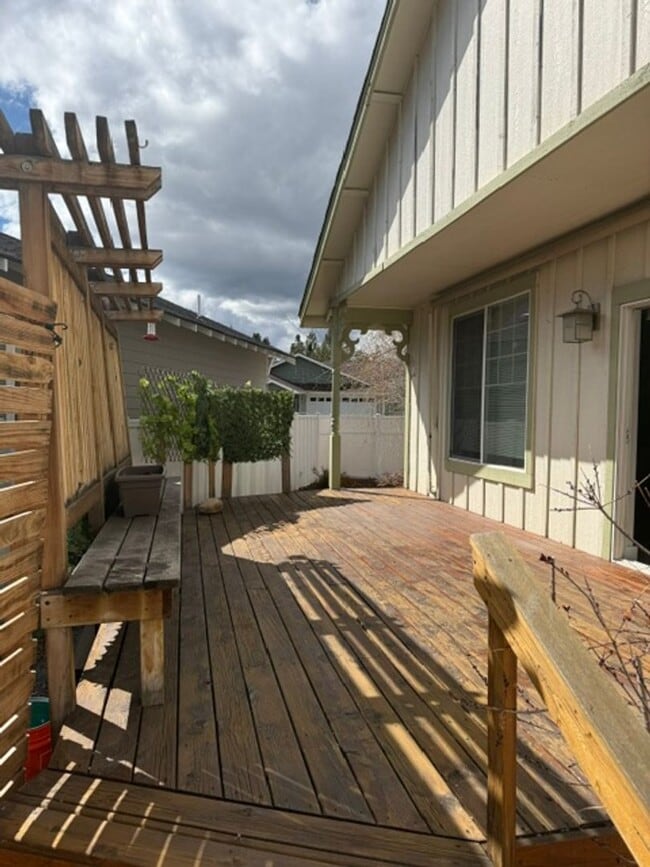 Building Photo - Charming 3-Bedroom Home in Peaceful 55+ Community!