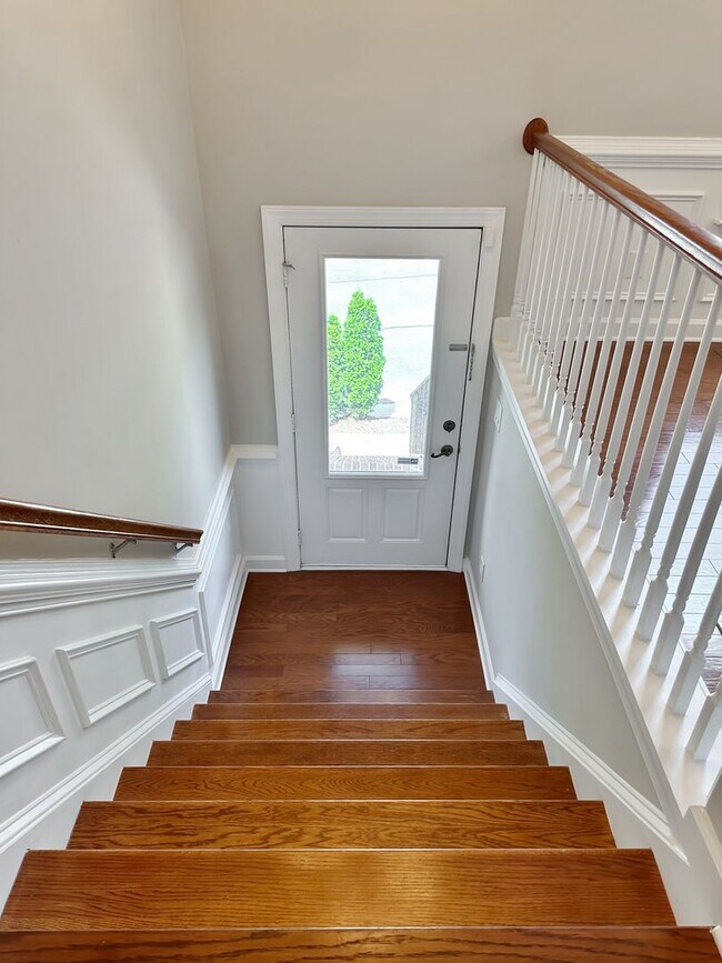 Building Photo - 3 bedroom 3 bath  Townhouse in Cobblestone...