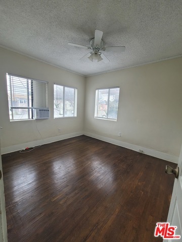 Building Photo - 2932 1/2 Normandie Ave