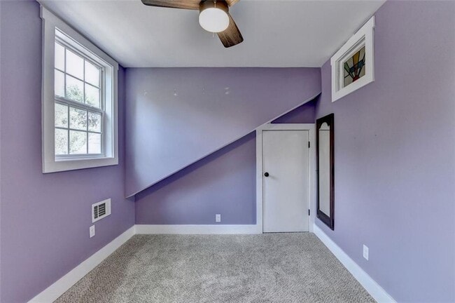 Building Photo - 309 S Columbia Dr