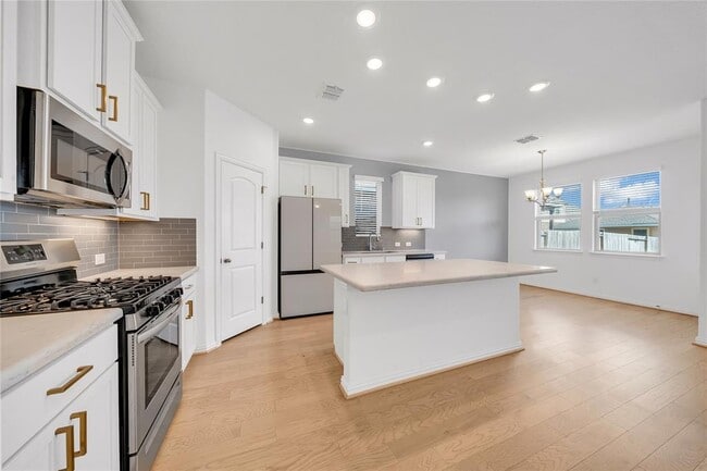 Building Photo - 2050 Egret Ave