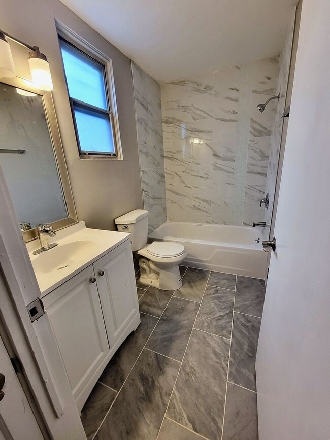 Building Photo - *** Renovated 3 Bedroom House * Mt. Washington * Spacious with Front and Back Patio * Enormous Ya...